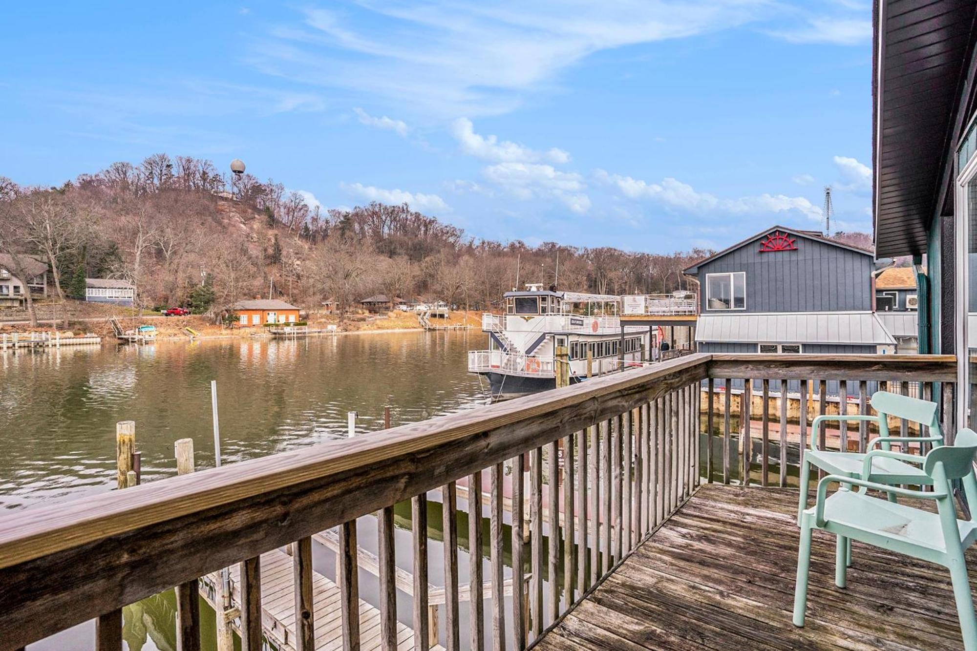 Riverside Suites - Unit B Saugatuck Exterior photo