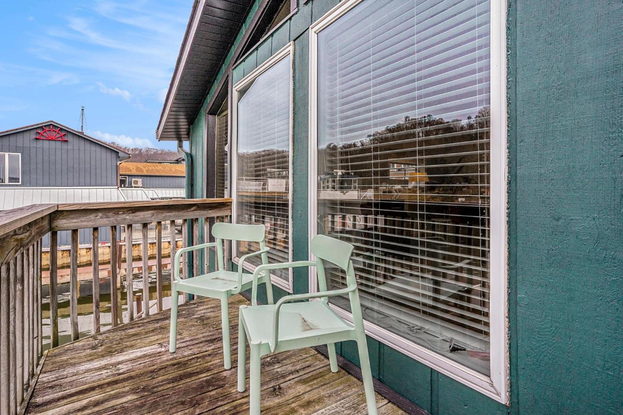 Riverside Suites - Unit B Saugatuck Exterior photo