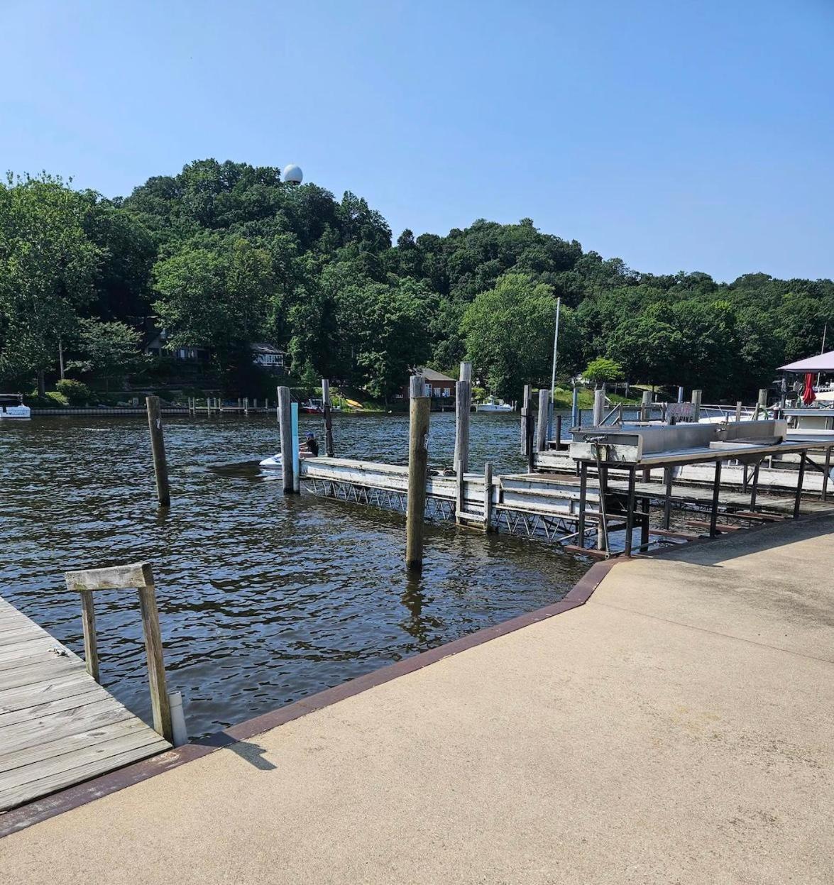 Riverside Suites - Unit B Saugatuck Exterior photo